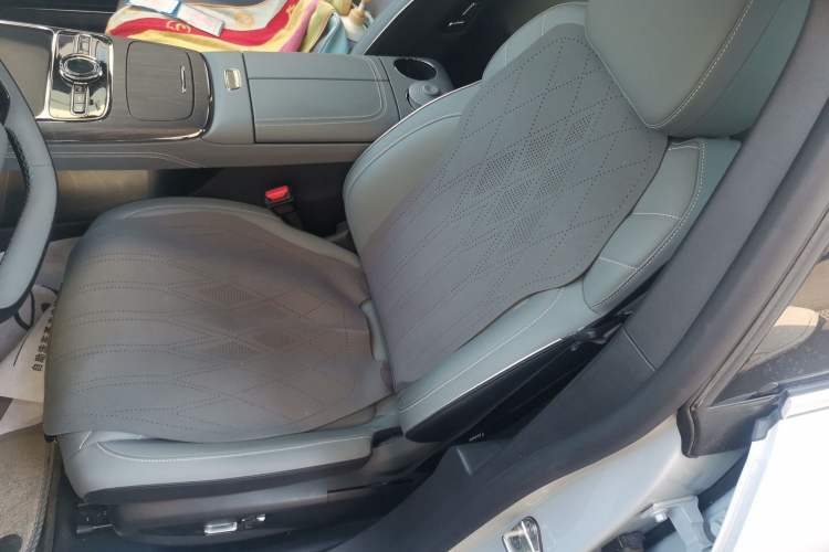 Used Geely Galaxy E8 2025 575 km Intelligent Driving Edition Left Front Seat