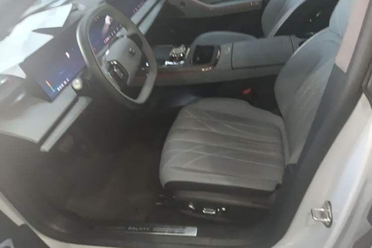 Used Geely Galaxy E8 2025 700 km Long-Range Intelligent Driving Version Left Front Seat