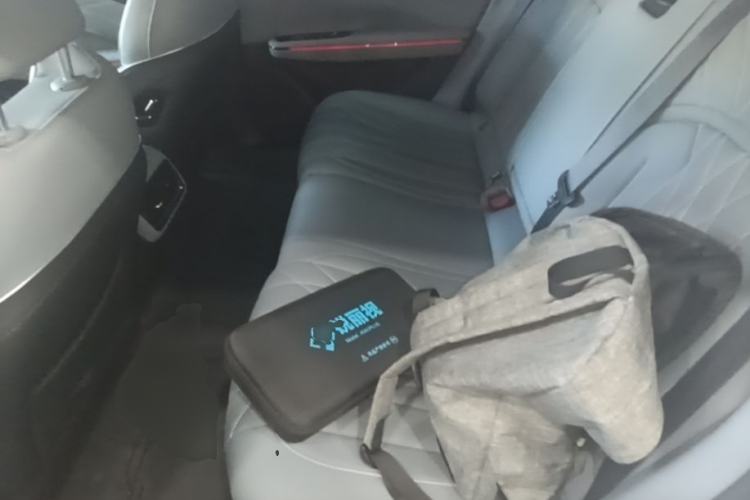 Used Geely Galaxy E8 2025 700 km Long-Range Intelligent Driving Version Left Rear Seat