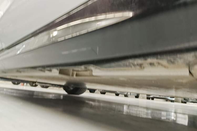 Used Geely Galaxy E8 2025 700 km Long-Range Intelligent Driving Version Left Side Sill
