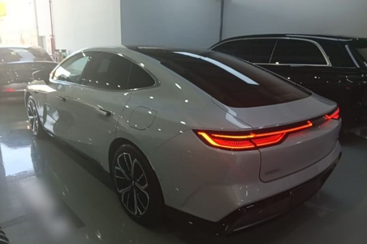 Used Geely Galaxy E8 2025 700 km Long-Range Intelligent Driving Version Rear Left 45 Deg