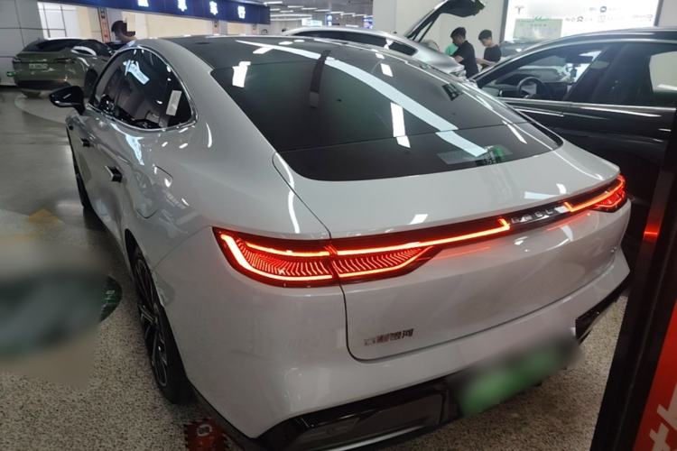 Used Geely Galaxy E8 2025 700 km Long-Range Intelligent Driving Version Rear Left 45 Deg