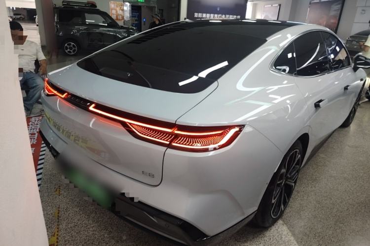 Used Geely Galaxy E8 2025 700 km Long-Range Intelligent Driving Version Rear Right 45 Deg