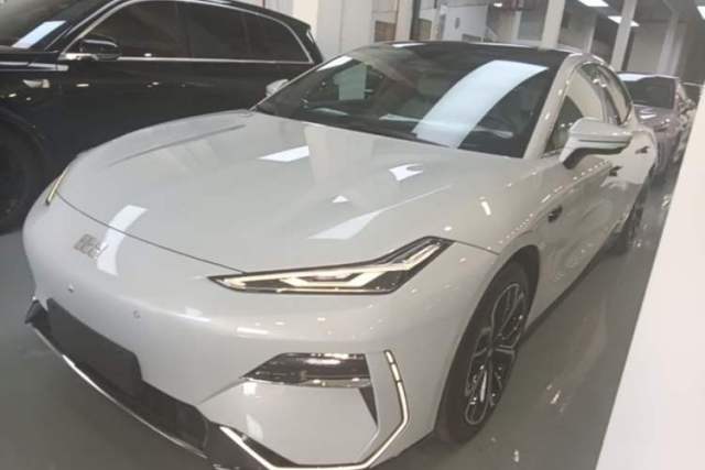 Used Geely Galaxy E8 2025 700 km Long-Range Intelligent Driving Version
