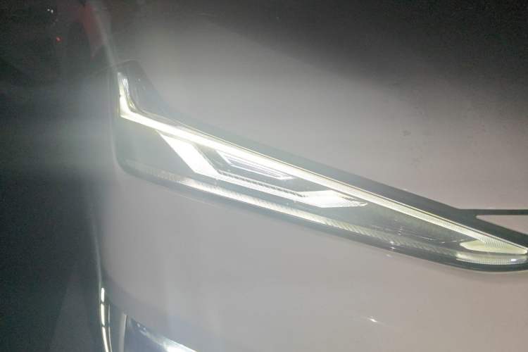 Used Geely Galaxy E8 2025 575 km Exploration Intelligent Driving Edition Right Front Headlight