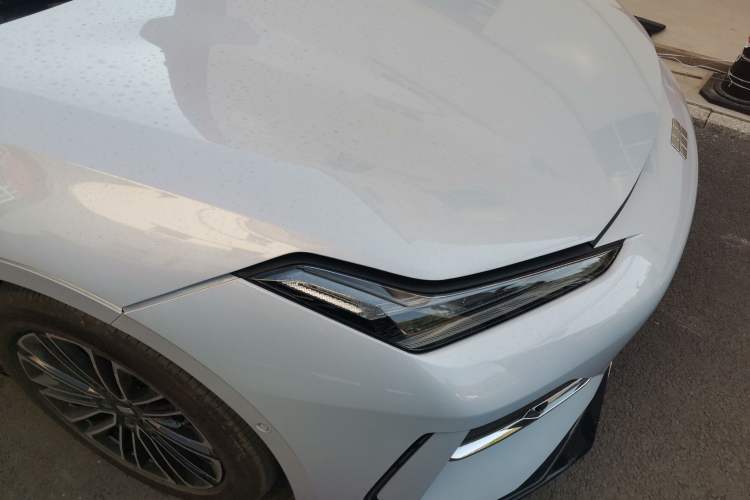 Used Geely Galaxy E8 2025 575 km Intelligent Driving Edition Right Front Headlight