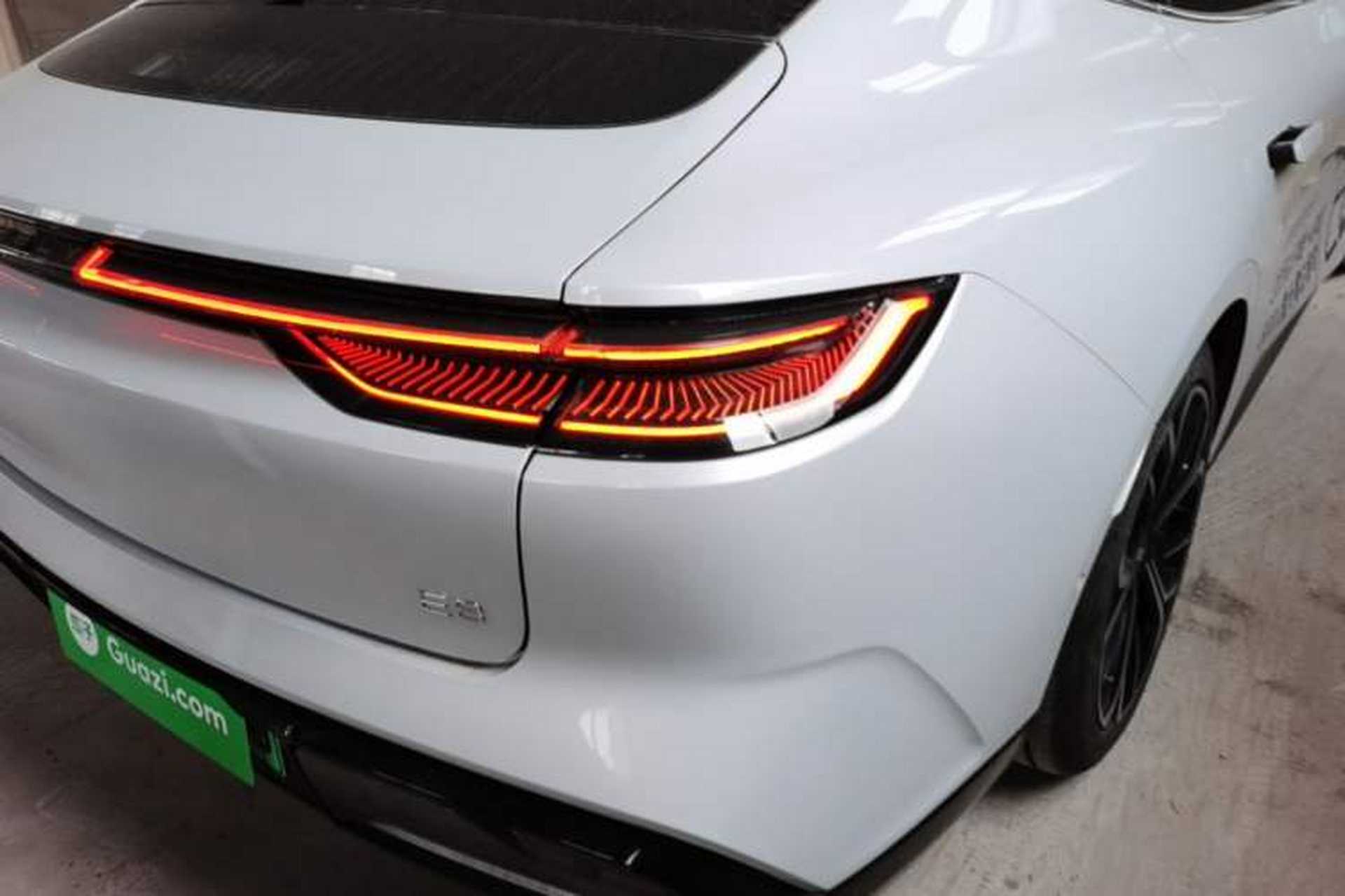 Used Geely Galaxy E8 2025 700 km Long-Range Intelligent Driving Version Right Rear Taillight