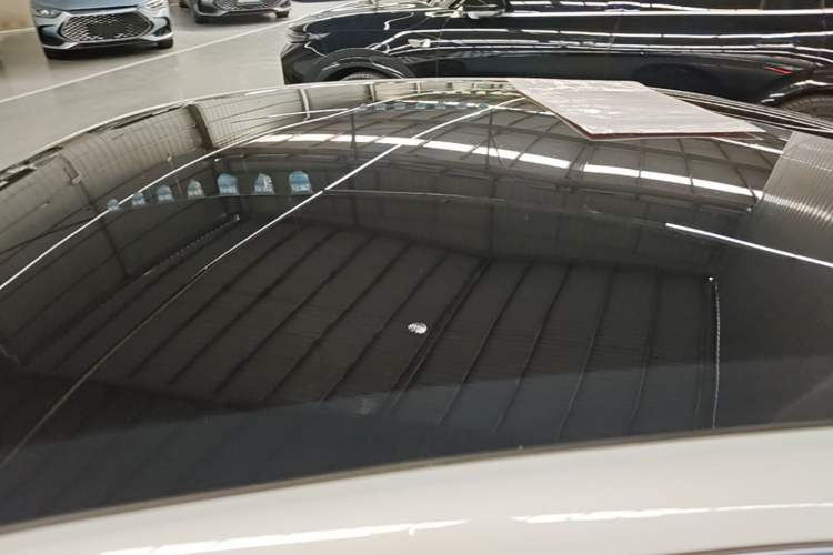 Used Geely Galaxy E8 2025 700 km Long-Range Intelligent Driving Version Roof