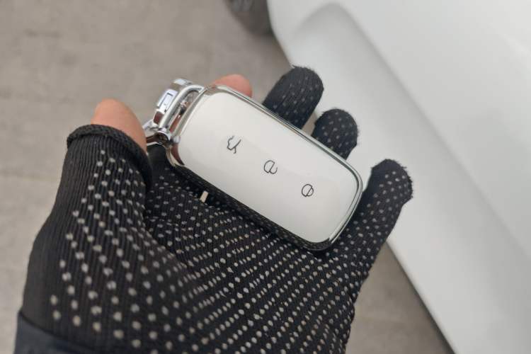 Used Geely Galaxy E8 2025 700 km Long-Range Intelligent Driving Version Vehicle Key