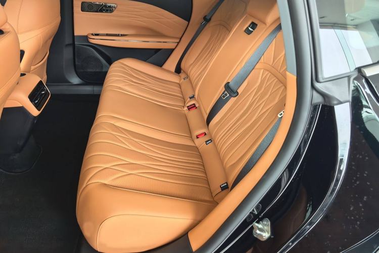 Used Geely Galaxy 8 2025 130km EM-i Prestige Edition Interior 1