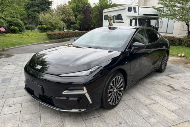 Used Geely Galaxy 8 2025 130km EM-P Starship Edition