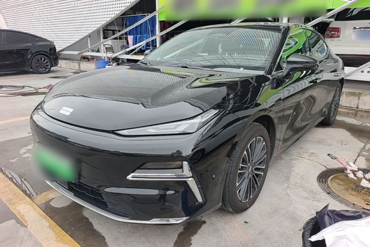 Geely Galaxy 8 2025 130km EM-i Prestige Edition