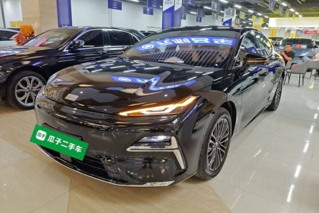 Used Geely Galaxy 8 2025 130km EM-i Prestige Edition