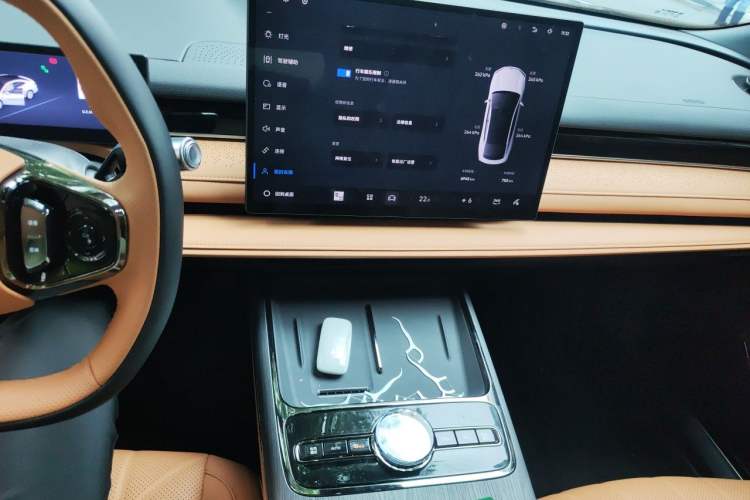 Used Geely Galaxy 8 2025 130km EM-i Deluxe Edition Audio And AC Panel
