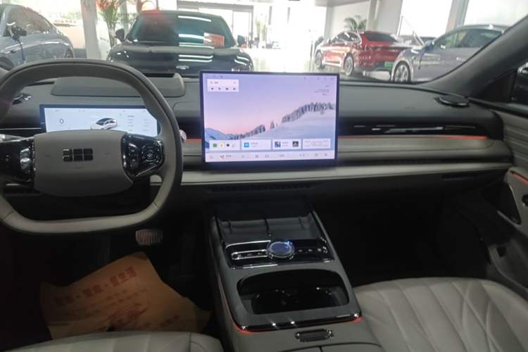 Used Geely Galaxy 8 2025 130km EM-P Starship Edition Audio And AC Panel