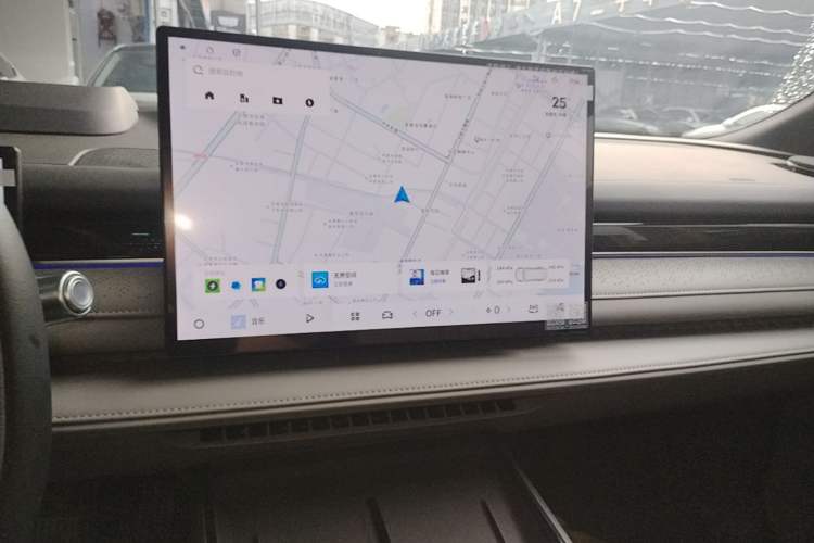 Used Geely Galaxy 8 2025 130km EM-P Starship Edition Audio And AC Panel