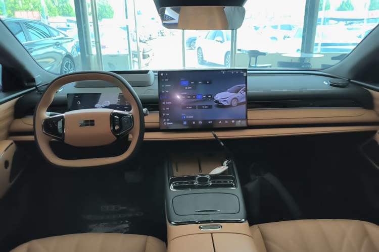 Used Geely Galaxy 8 2025 130km EM-P Starship Edition Center Console