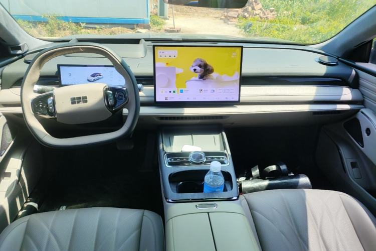 Used Geely Galaxy 8 2025 130km EM-P Starship Edition Center Console