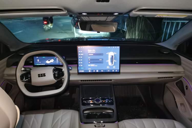 Used Geely Galaxy 8 2025 130km EM-i Deluxe Edition Center Console