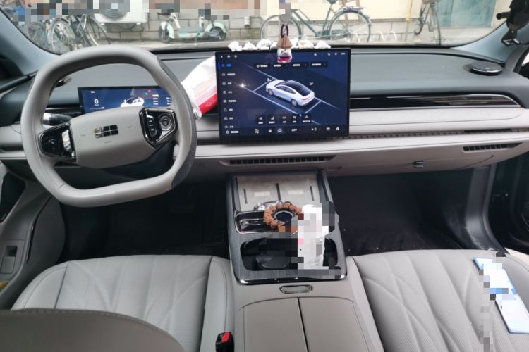 Used Geely Galaxy 8 2025 130km EM-i Deluxe Edition Center Console