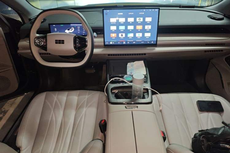 Used Geely Galaxy 8 2025 130km EM-i Deluxe Edition Center Console