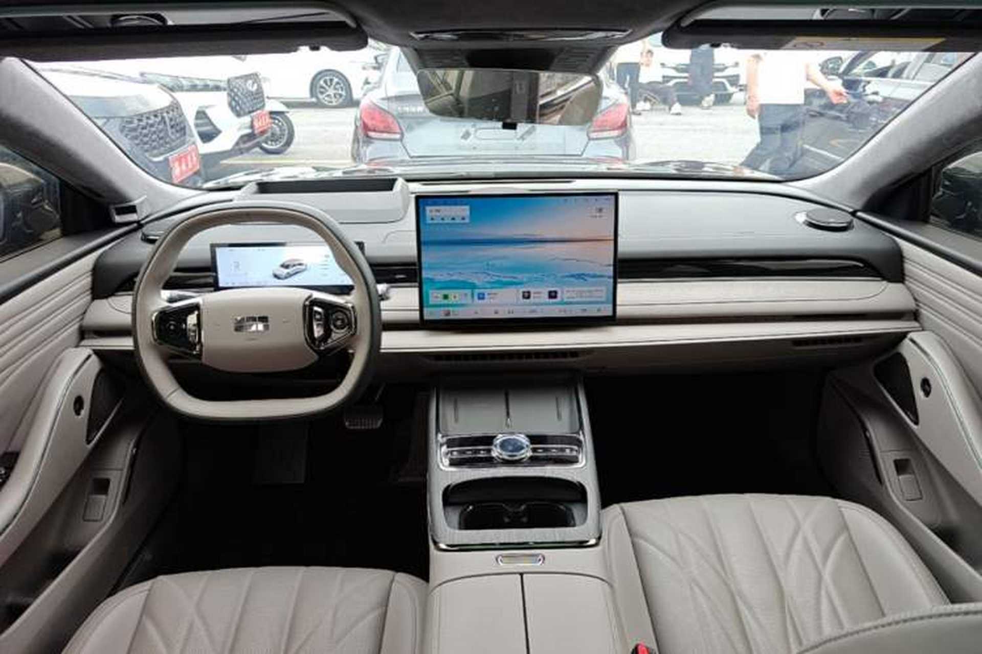 Used Geely Galaxy 8 2025 130km EM-P Starship Edition Center Console