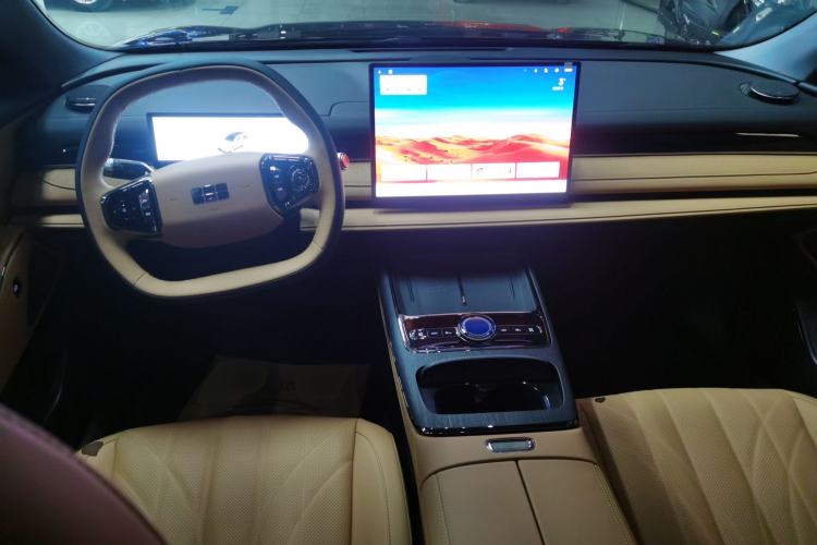Used Geely Galaxy 8 2025 130km EM-i Deluxe Edition Center Console