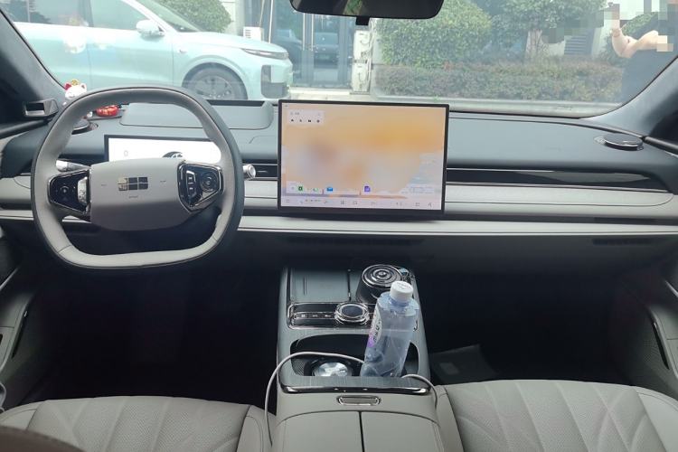 Used Geely Galaxy 8 2025 130km EM-i Flagship Edition Center Console