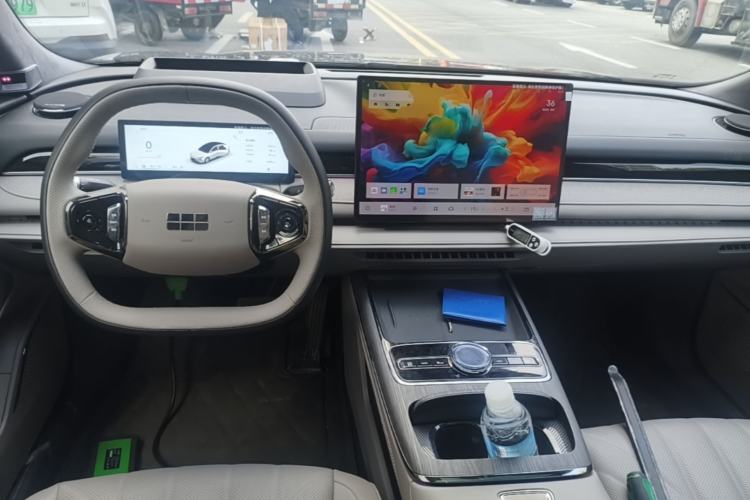 Used Geely Galaxy 8 2025 130km EM-P Starship Edition Center Console