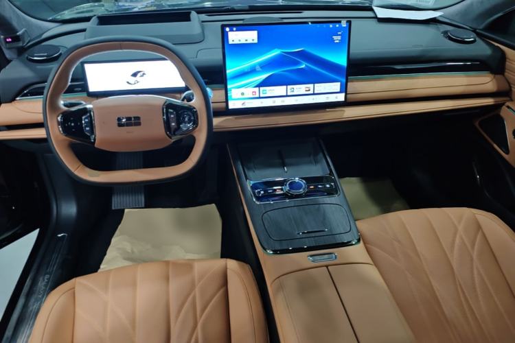 Used Geely Galaxy 8 2025 130km EM-i Flagship Edition Center Console