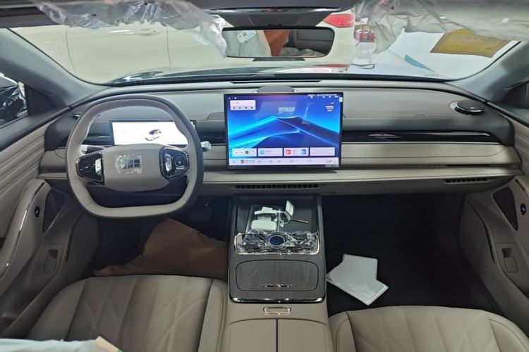 Used Geely Galaxy 8 2025 60km EM-i Luxury Edition Center Console