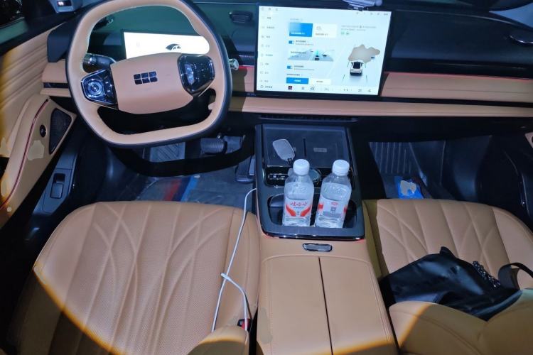 Used Geely Galaxy 8 2025 130km EM-i Prestige Edition Center Console