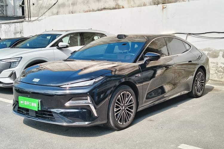 Used Geely Galaxy 8 2025 130km EM-i Prestige Edition Guazi used car, China used car export, Used car for sale, Used Geely Galaxy cars, Cheapest cars for sale