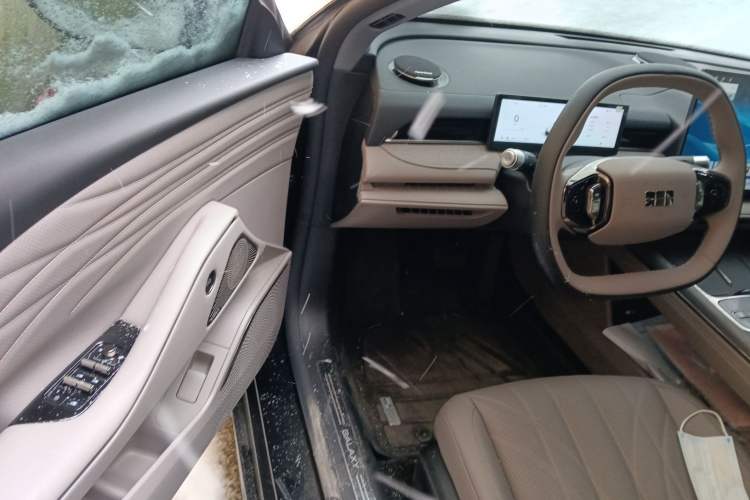 Used Geely Galaxy 8 2025 130km EM-i Deluxe Edition Driver Seat