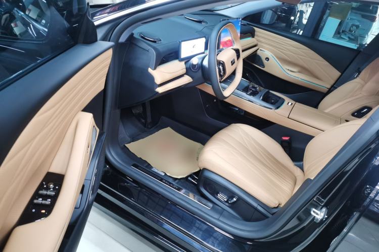 Used Geely Galaxy 8 2025 130km EM-i Deluxe Edition Driver Seat