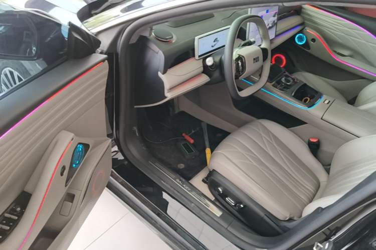 Used Geely Galaxy 8 2025 130km EM-P Starship Edition Driver Seat
