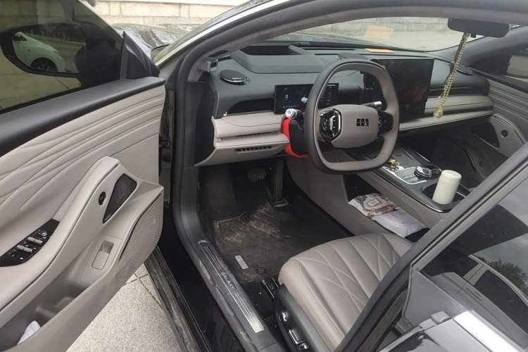 Used Geely Galaxy 8 2025 130km EM-i Flagship Edition Driver Seat