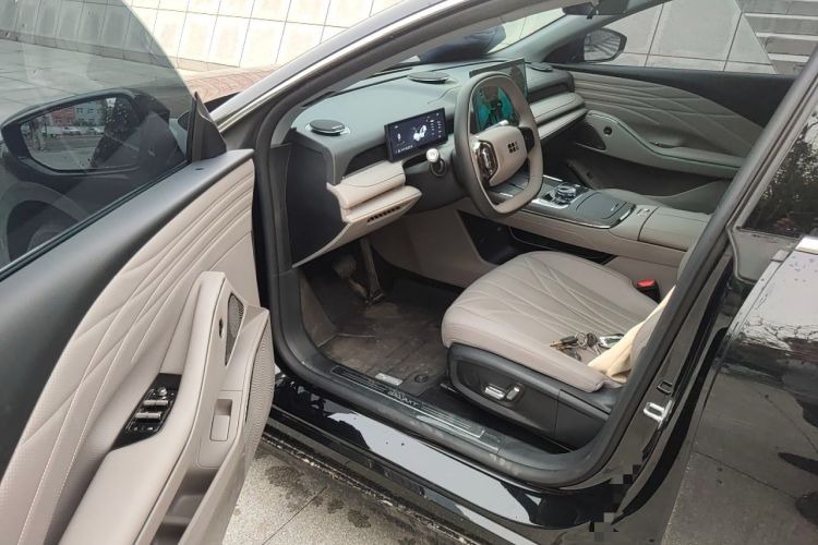 Used Geely Galaxy 8 2025 130km EM-i Deluxe Edition Driver Seat