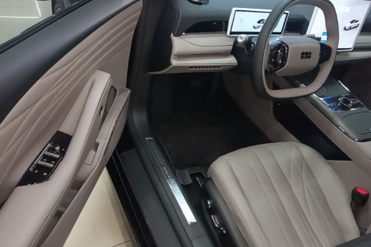 Used Geely Galaxy 8 2025 130km EM-P Exploration Edition Driver Seat