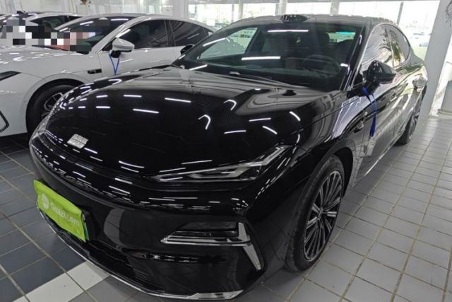 Used Geely Galaxy 8 2025 130km EM-P Starship Edition