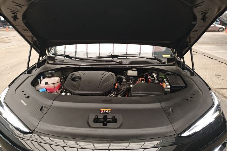 Used Geely Galaxy 8 2025 130km EM-i Deluxe Edition Engine Bay