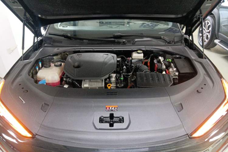 Used Geely Galaxy 8 2025 130km EM-P Starship Edition Engine Bay