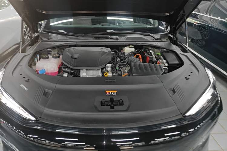 Used Geely Galaxy 8 2025 130km EM-P Starship Edition Engine Bay