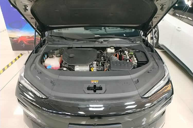 Used Geely Galaxy 8 2025 130km EM-P Starship Edition Engine Bay