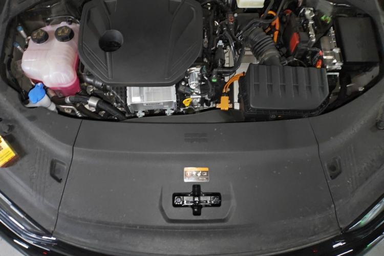Used Geely Galaxy 8 2025 130km EM-P Exploration Edition Engine Bay