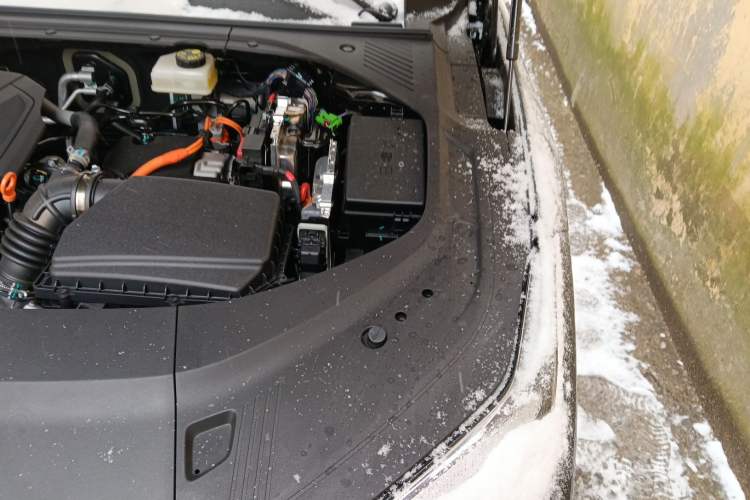 Used Geely Galaxy 8 2025 130km EM-i Deluxe Edition Engine Bay Left
