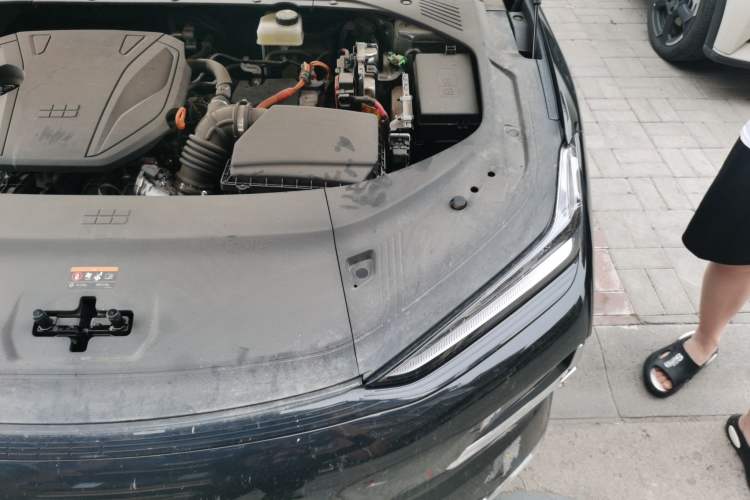 Used Geely Galaxy 8 2025 130km EM-i Deluxe Edition Engine Bay Left