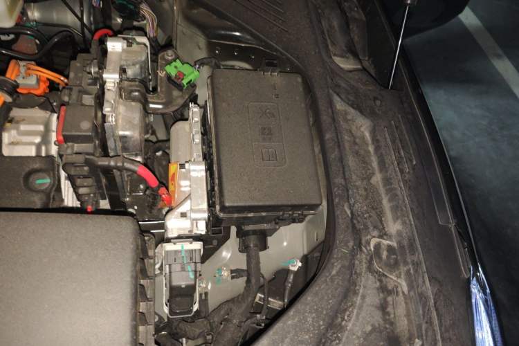 Used Geely Galaxy 8 2025 130km EM-i Deluxe Edition Engine Bay Left