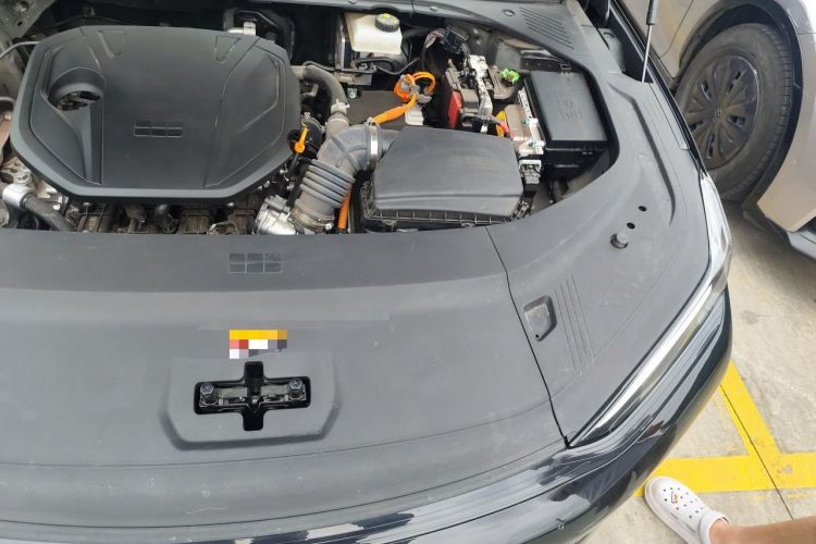 Used Geely Galaxy 8 2025 130km EM-i Flagship Edition Engine Bay Left