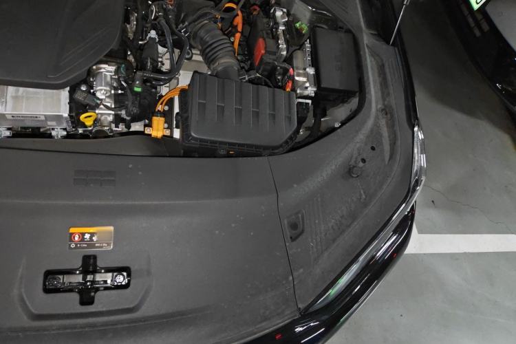 Used Geely Galaxy 8 2025 130km EM-P Exploration Edition Engine Bay Left